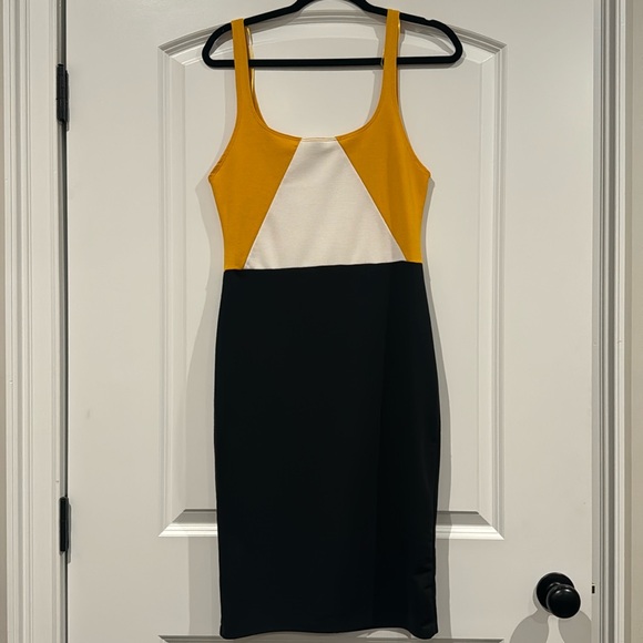 **NWOT** Zara Fitted Dress - Picture 2 of 7